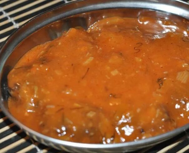 мини голубцы. голубцы в духовке в томатно-сметанном. тушение голубцов в кастрюле. ленивые голубцы с картофельным пюре. тефтели в томатном соусе.