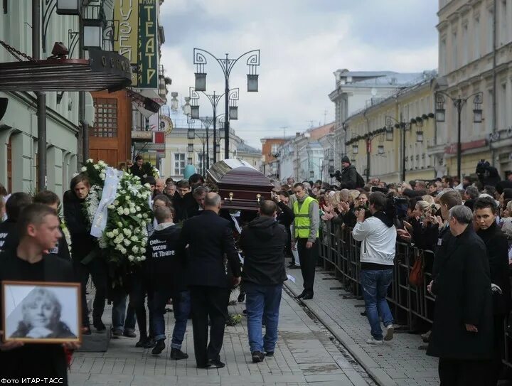 В Москве простились с Мариной Голуб.