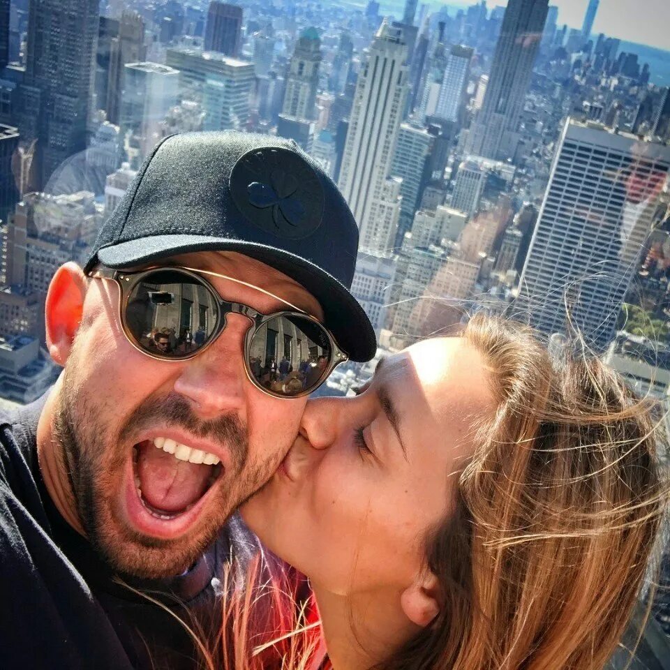 Андрей бедняков. Андрей бедняков и настя короткая с дочкой. Бедняков сейчас живет и работает. Андрей бедняков орел и решка. Андрей бедняков lofficiel russia.