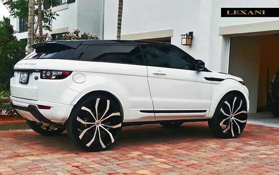 Шин range rover. Range rover evoque r20. range rover evoque sport 2018. range rover evoque диски. range rover evoque 2009.