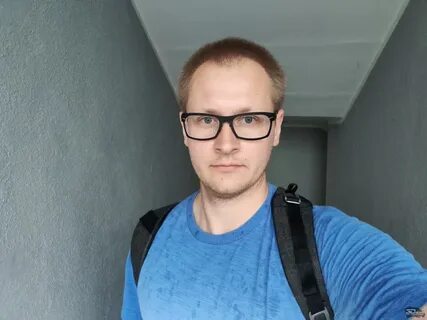 Про фронтальную камеру
