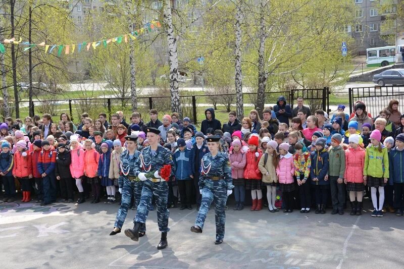 Школа 113 уфа. Школа 113 Барнаул. МБОУ СОШ 113 имени Сергея Семенова.