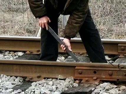 Сломали железная