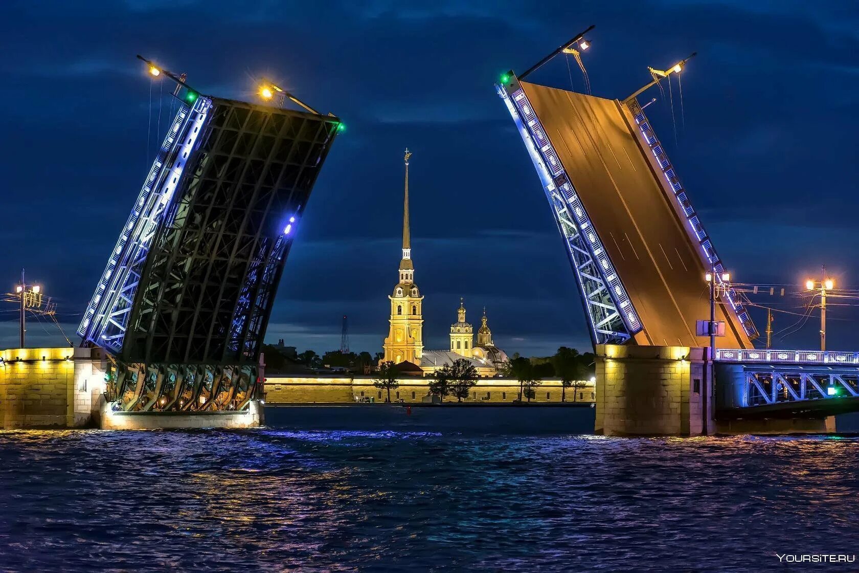 Какое событие связано с дворцовым мостом. Дворцовый мост в Санкт-Петербурге. Разводной мост в Санкт-Петербурге Дворцовый мост.