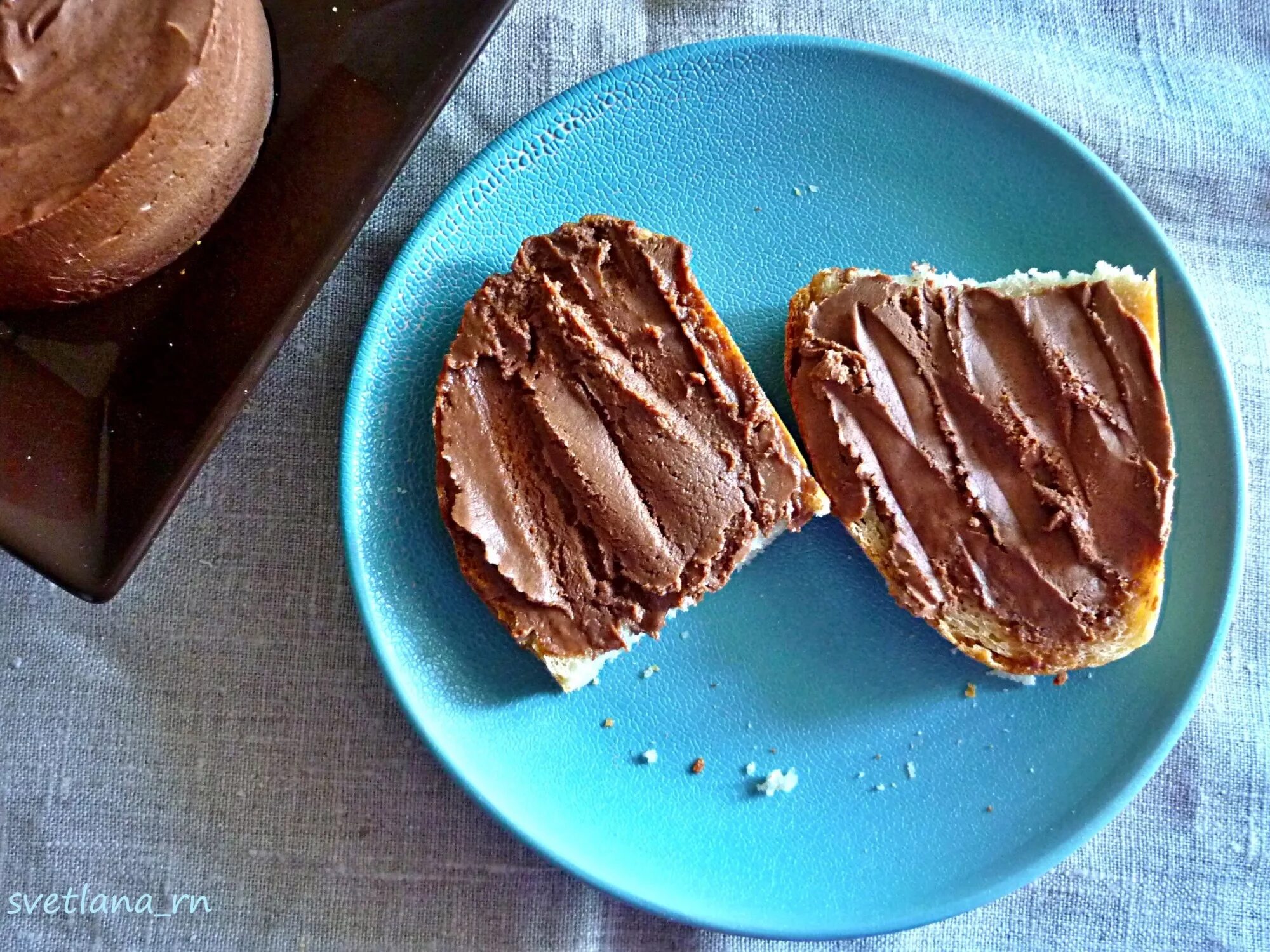 как сделать шоколадное сливочное масло. домашнее шоколадное масло. масло сливочное шоколадное. масло сливочное шоколадное. домашний шоколад из какао.