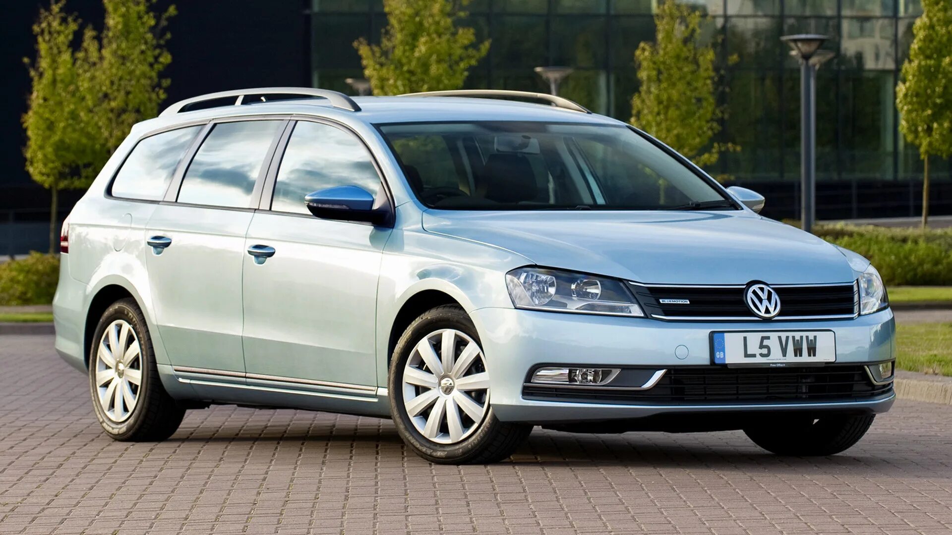 Куплю фв пассат. Volkswagen Passat универсал. Volkswagen Passat универсал 2010. Volkswagen Passat универсал 2010 b7. Volkswagen Passat variant 2010.