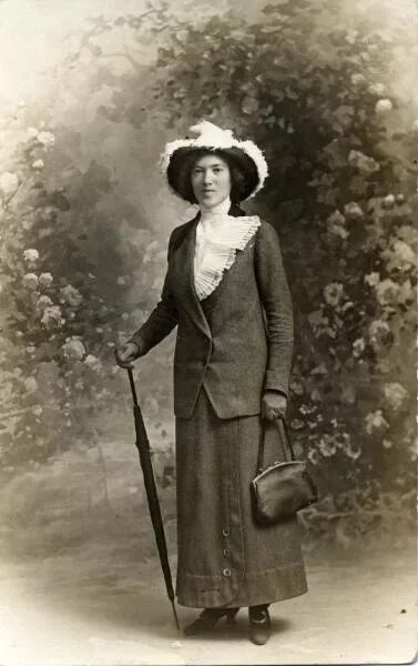 1912 женщины. Одежда 1912 года. женщины 1912 года. 1912 год фото женщин россии. девушка 1912 г россия.