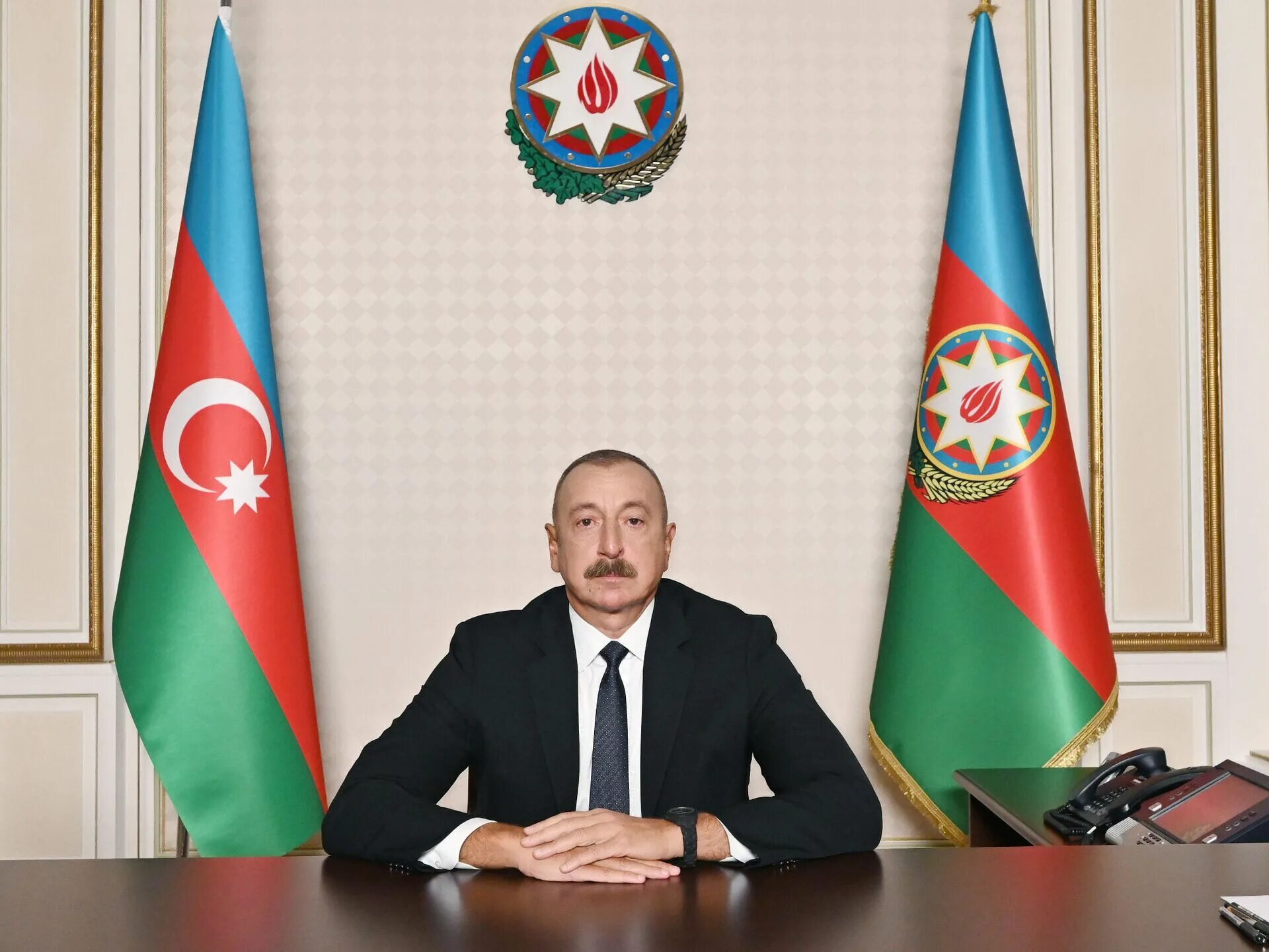 Ilkham Aliyev nervous. President Ilham Aliyev. Поздравляем азербайджан