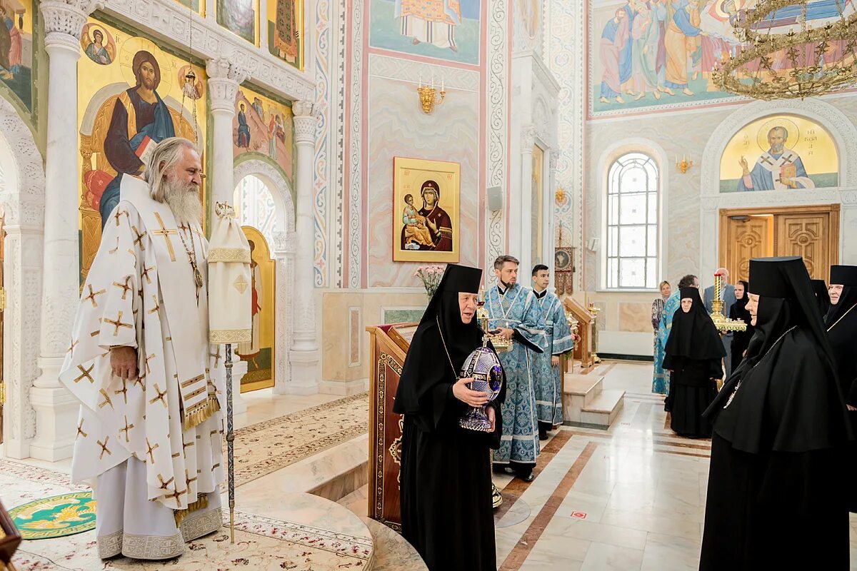 Хотьковский монастырь сайт. Женский монастырь в Хотьково. Хотьковский монастырь игуменья. Настоятельница монастыря в Хотьково. Хотьков женский монастырь Покровский игуменья.