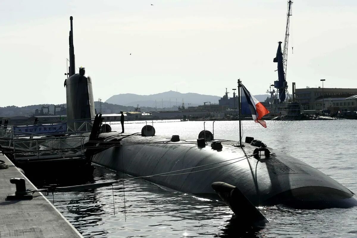 Подводная лодка Барракуда Франция. АПЛ Рубис ВМФ Франции. Атомные подводные лодки типа Барракуда. Подводные лодки России. Ядерные силы франции