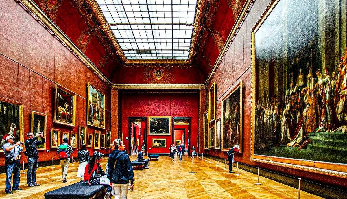 Какие самые известные музеи. Музеи. Лувр. Париж. Музей де Лувр. Лувр Париж внутри. Лувр музей Наполеона.