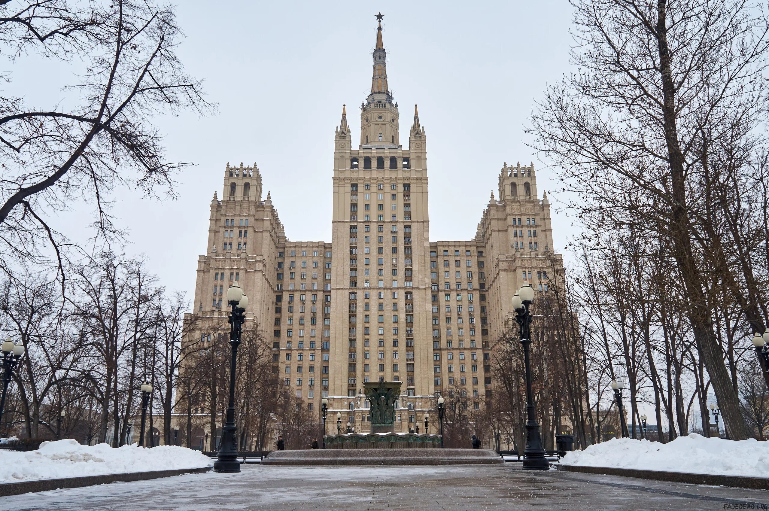 Площадь сталинки
