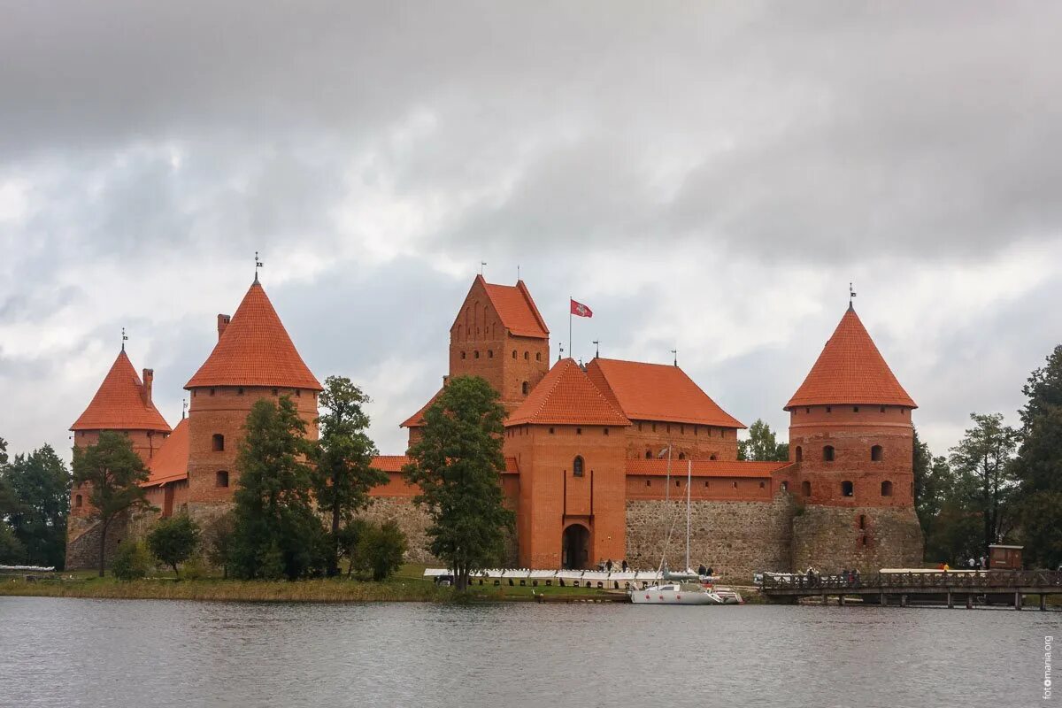 Тракайский замок. Тракайский замок Литва. Крепость Тракай Литва. Тракайский островной замок. Тракайский замок Витовта.