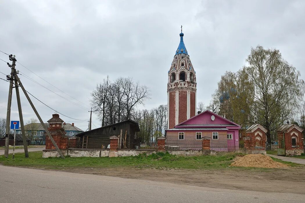 Устюжна вологодской новости. Устюжна Вологодской области. Деревня Устюжна Вологодской области. Устюжна Вологодской области население. Устюжна Устюженский район Вологодская область.