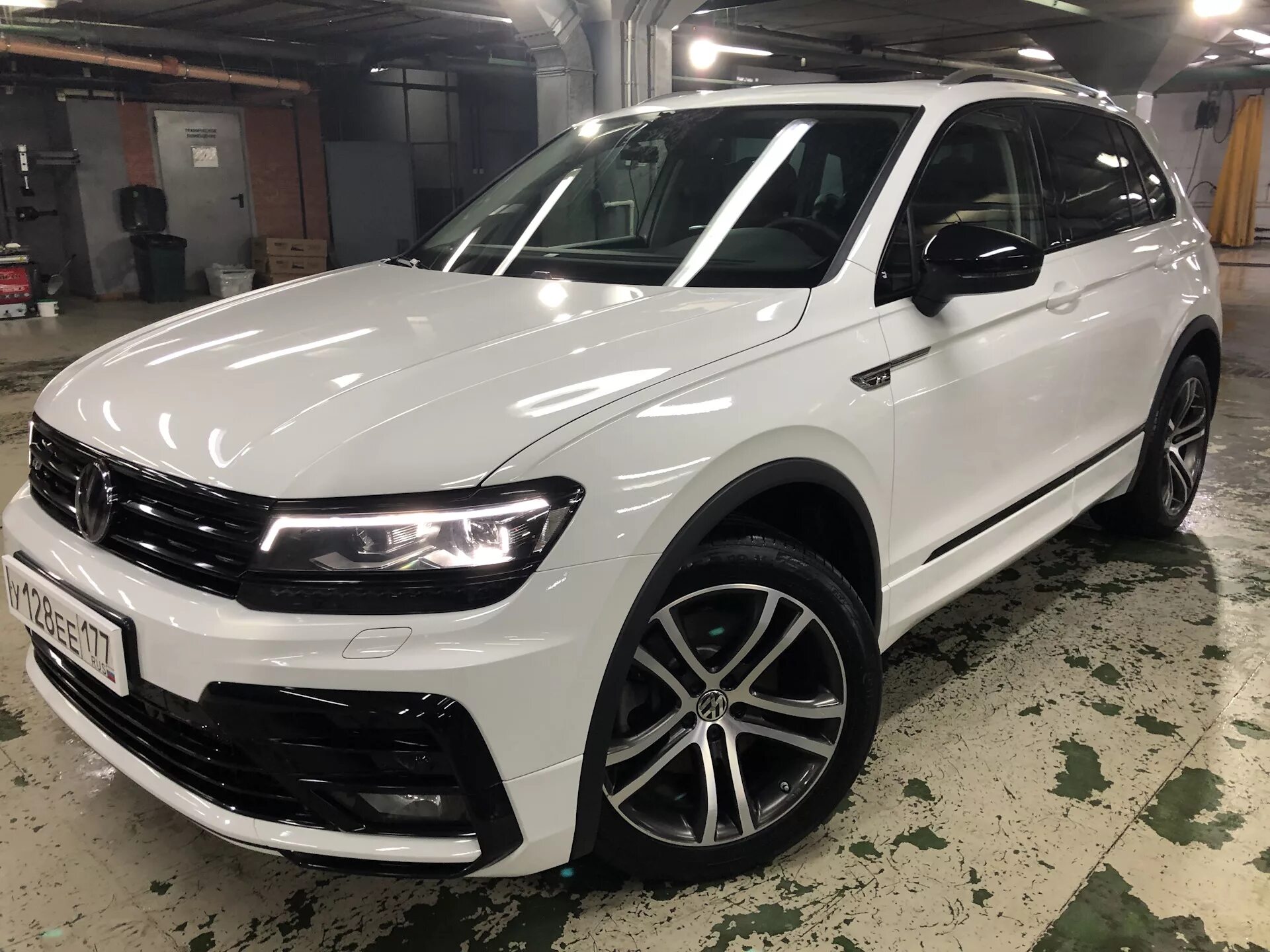 Колеса volkswagen tiguan. Volkswagen Tiguan 2020 диски. VW Tiguan 2. Колёса Volkswagen Tiguan 2. Диски Фольксваген Тигуан 2.