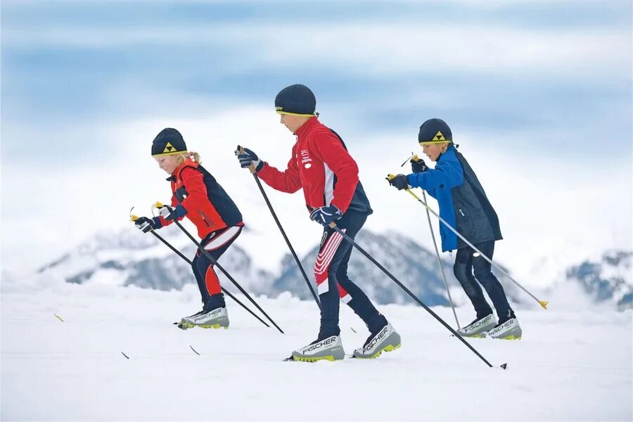 Лыжный спорт дети. Детский лыжный спорт. Лыжные гонки дети. Занятия на лыжах.