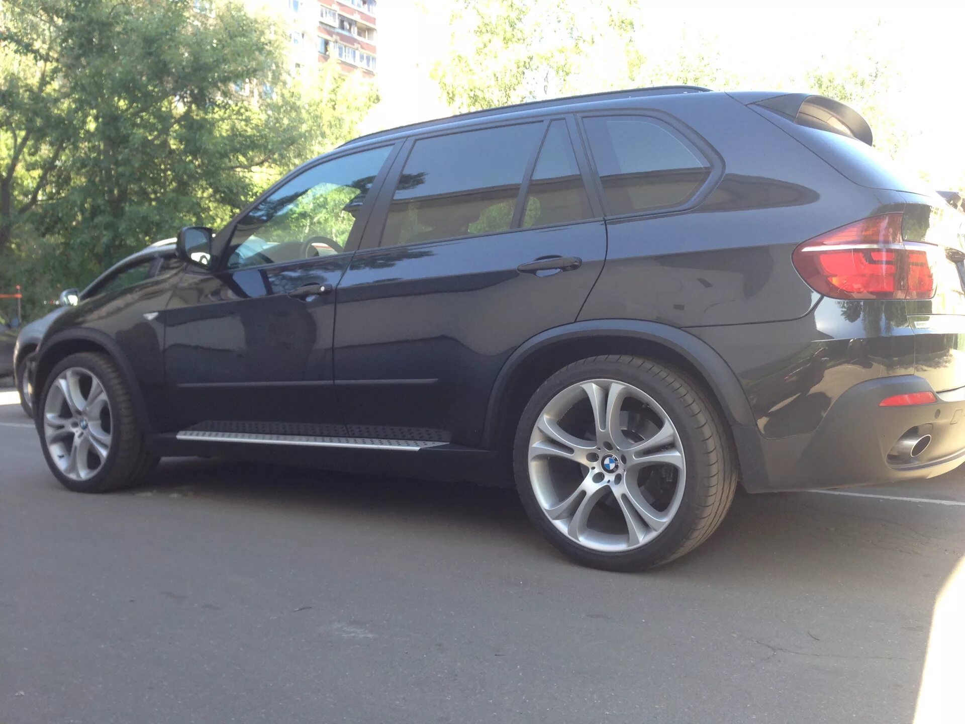 Размеры дисков бмв х5. Bmw x5 r21. bmw x5 e70 r19. bmw x5 e70 wheels. диски бмв х5 е70.
