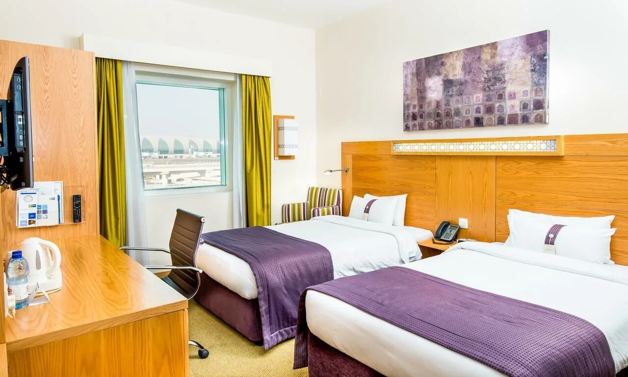 Holiday Inn Express Dubai Airport. 2* (Дубай, Дейра). Holiday Inn Express Dubai Airport 3*. Holiday Inn Express Dubai Airport 2*. Holiday Inn Express Dubai Airport 3* (Дубаи-аэропорт).