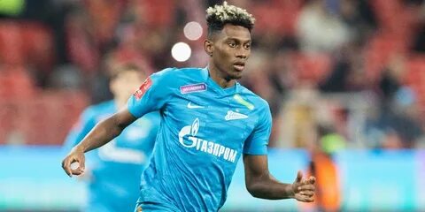 Саму футболист