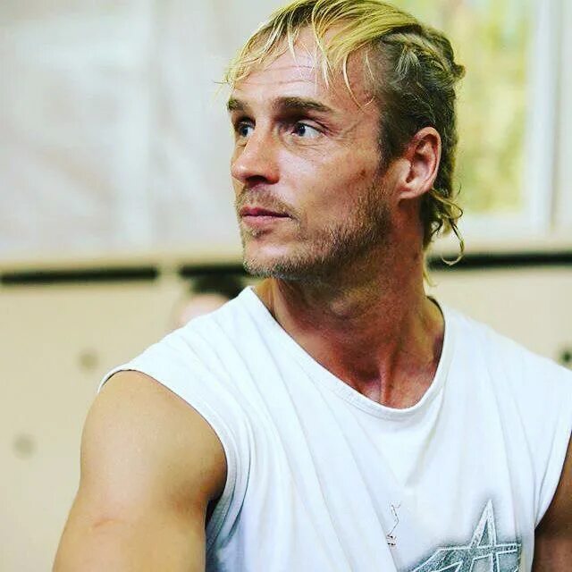 Свами даши сколько лет сейчас. Свами даши победитель битвы экстрасенсов. Свами даши сколько лет сейчас. Свами даши сколько лет сейчас. Свами даши фото.