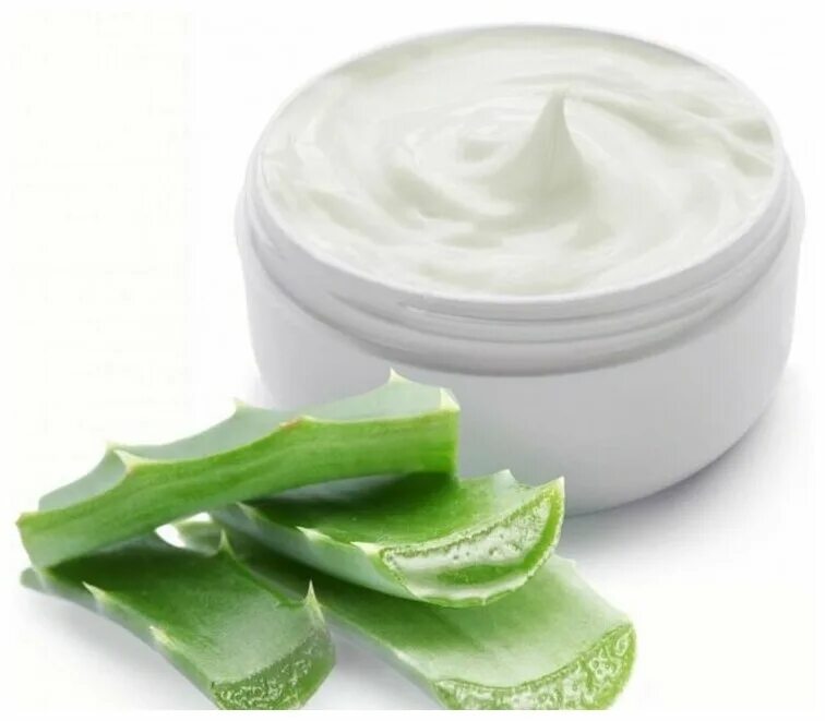 маска для лица косметическая. мазь для морщин вокруг глаз. глиняная маска для лица. крем. девушка в маске для лица.