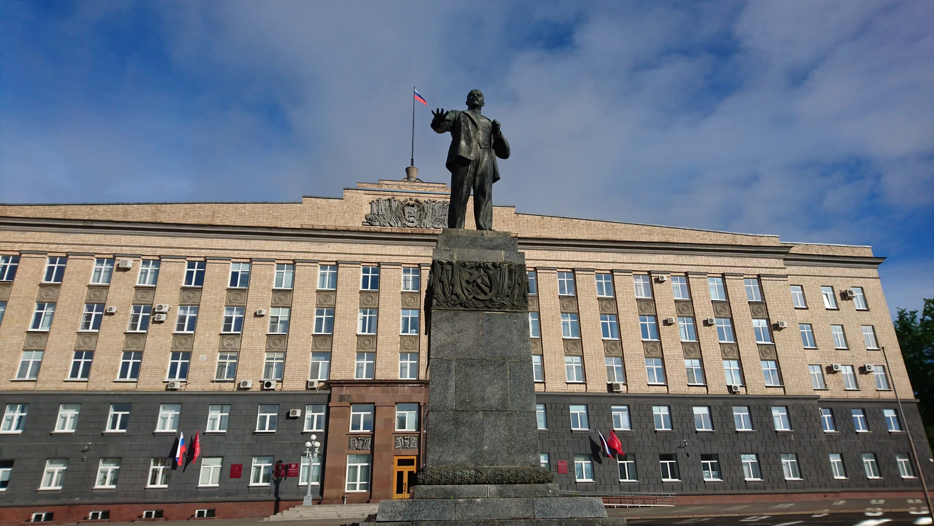 Пл орел. Город Орел площадь Ленина. Площадь Ленина 1 Орел. Ленин площадь Орел памятник. Памятник Ленину в Орле.