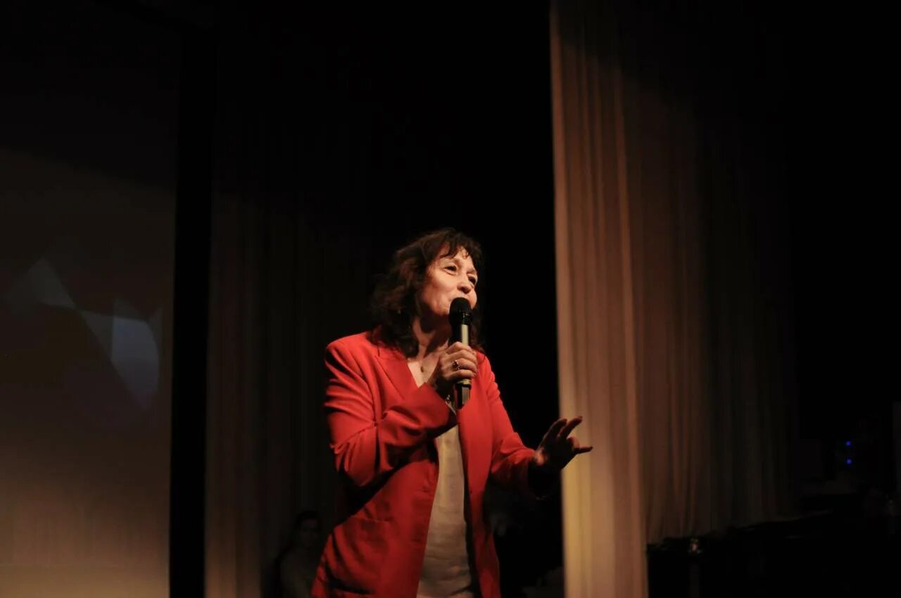 илья соболев 2022. открытый микрофон спб. сергей детков звезда тнт. участники открытого микрофона. элдорбек открытый микрофон.