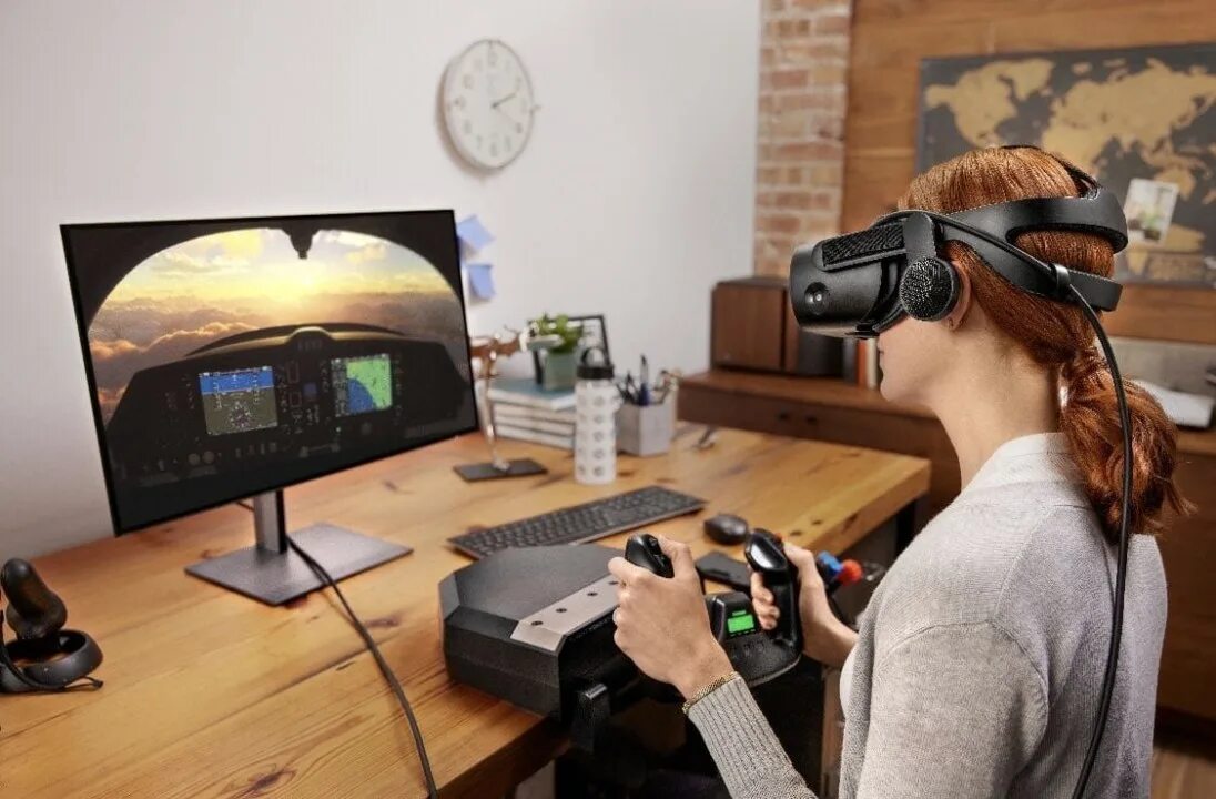 Microsoft VR шлем. Rb2, контроллеры first VR. Симуляция полета в виртуальной реальности. Виртуальная реальность авиасимулятор.