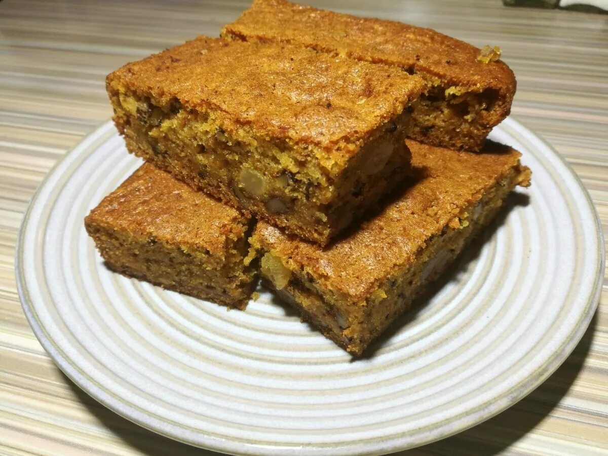 Коврижка значение. Коврижка медовая. морковная коврижка. коврижка новороссийская. пирог коврижка.