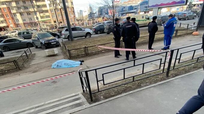 мужик выпал