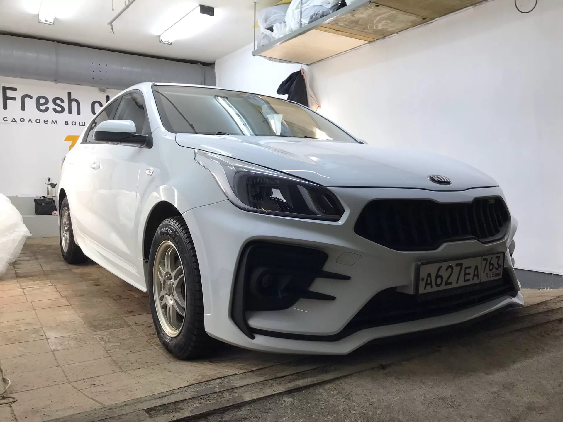 Rio 4 бампер. Юрол Kia Rio 4. Бампер Юрол на Киа Рио 4. Киа Рио 4 в обвесе Юрол. Бампер Kia Rio 4 Юрол.