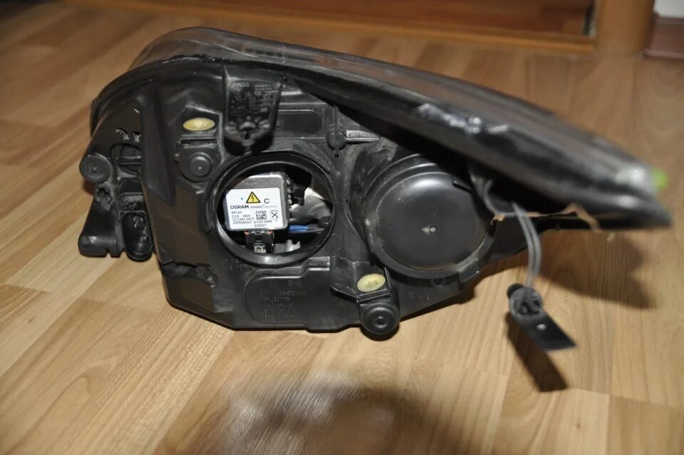 как снять фару фокус 2 дорестайлинг. крепление фары форд фокус 2 рестайлинг. как снять фару фокус 2 дорестайлинг. как снять фару форд фокус 2. снятие фары форд фокус 2.