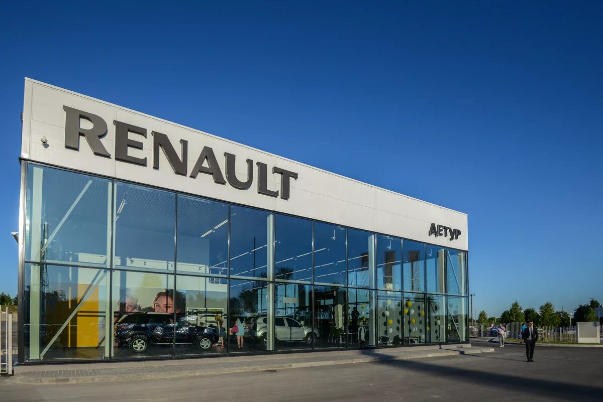 Renault где купить. Автосалон Renault. Автосалон Рено. Рено РОЛЬФ фасад. Автосалон открытие обои.