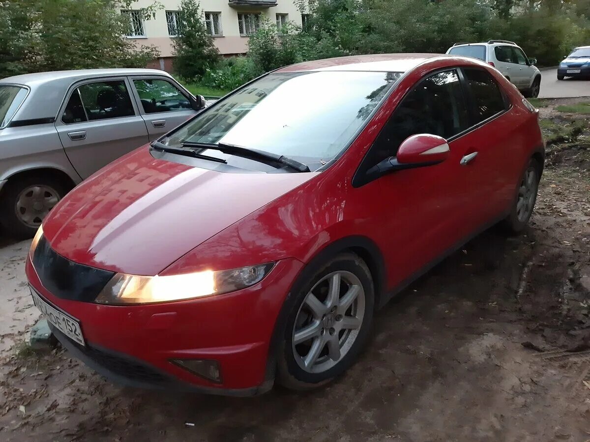 Купить хонду казань. Хонда Цивик Казань. Honda Civic МРО 198 номер. Нижний Новгород машина Хонда Цивик фиолетовая. Хонда Цивик 3 авито.