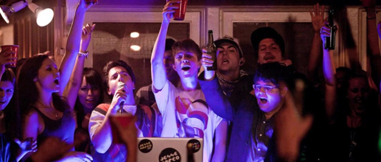 горячая вечеринка. проект х дорвались китаец. закрытые вечеринки золотой молодежи. даня милохин в дубае. вечеринка американских школьников.