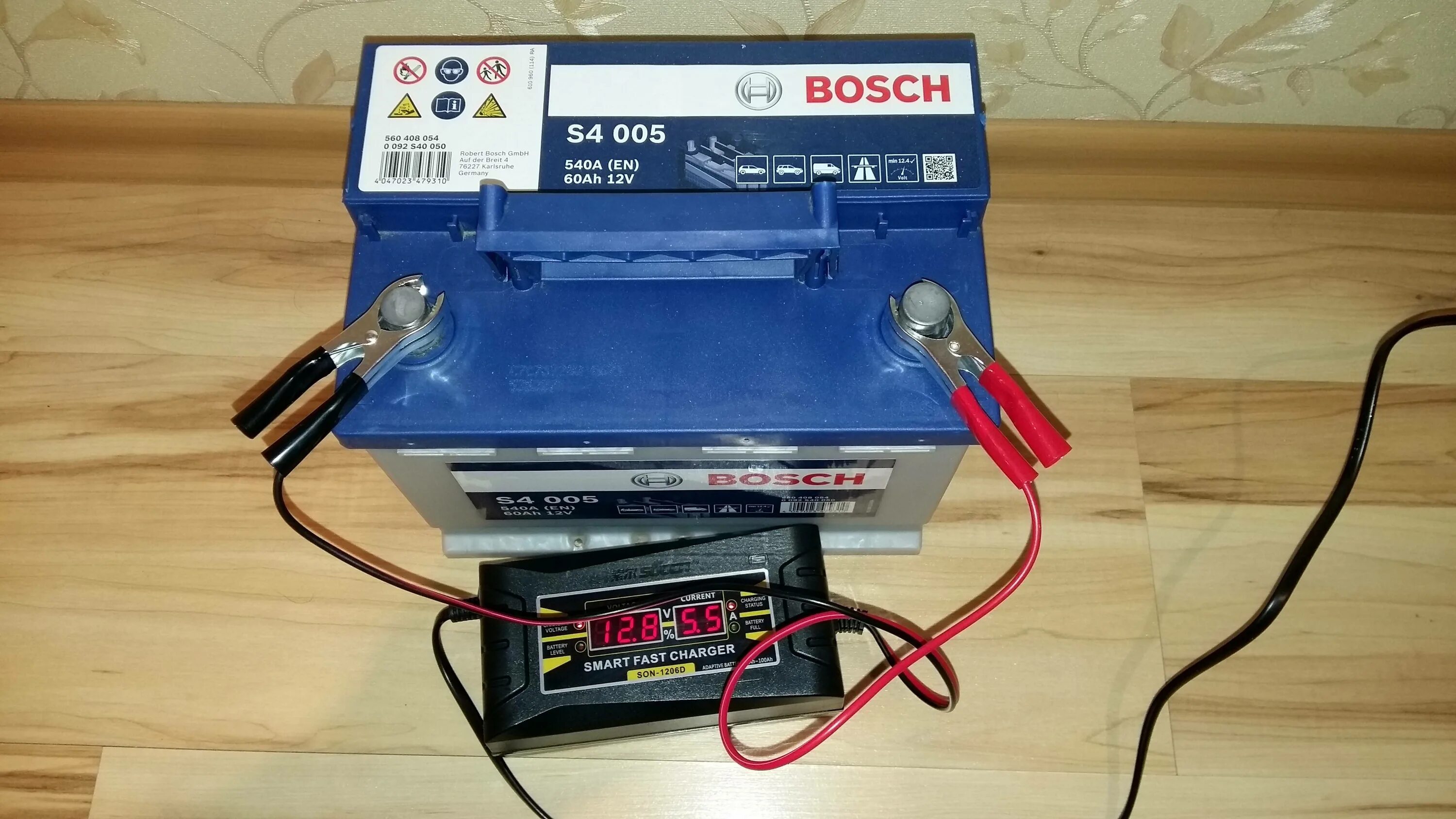 Автомобильный аккумулятор Bosch 12v зарядка. Bosch аккумуляторные батарей cd22 12v зарядник. Зарядка необслуживаемых автомобильных аккумуляторов 60 а/ч. Подзарядка аккумулятора необслуживаемого.