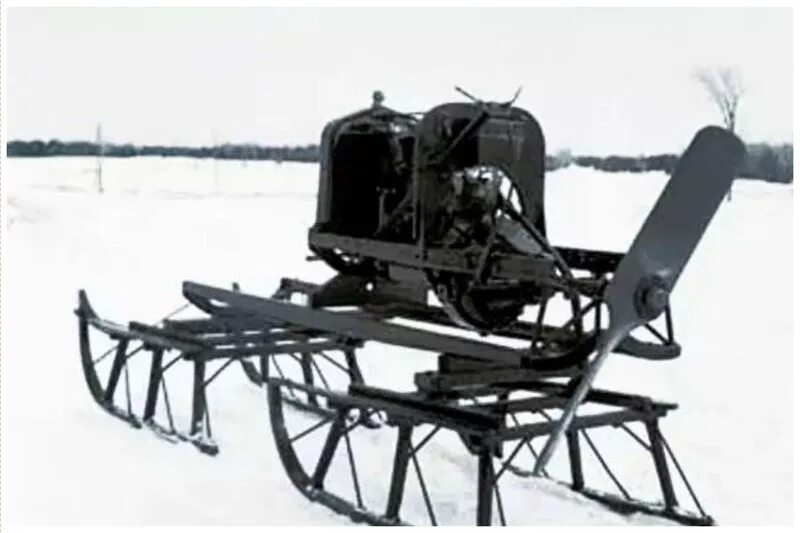 Первый снегоход. Снегоход ski doo bombardier. Первый снегоход бомбардье. Бомбардье b7 1938г. Снегоход ski doo bombardier.