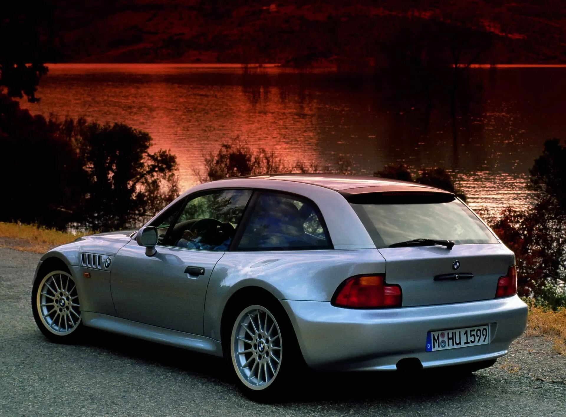 Z 3 2 8