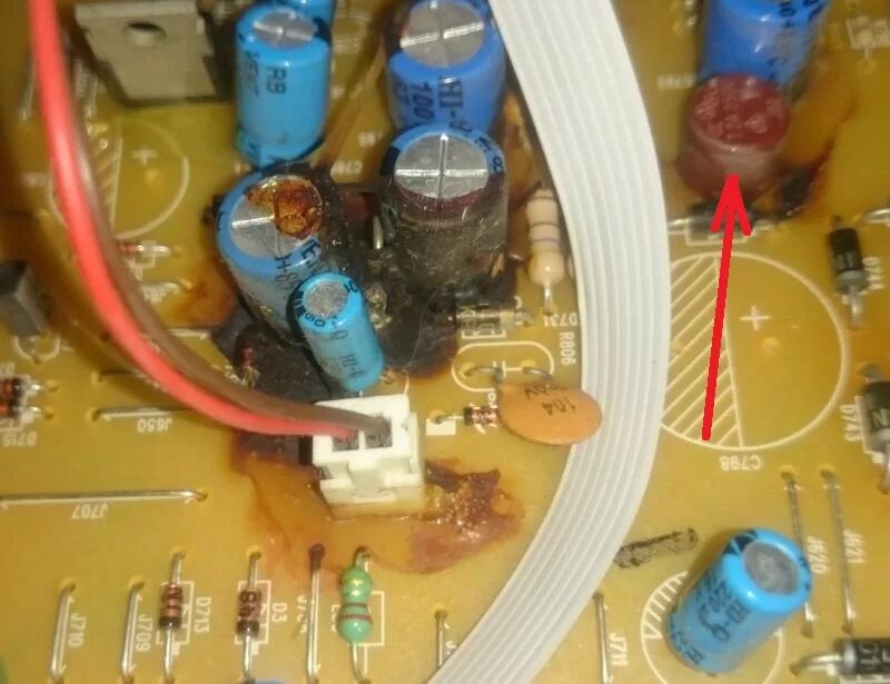 конденсатор потек в бп. электролитический конденсатор вздулся.