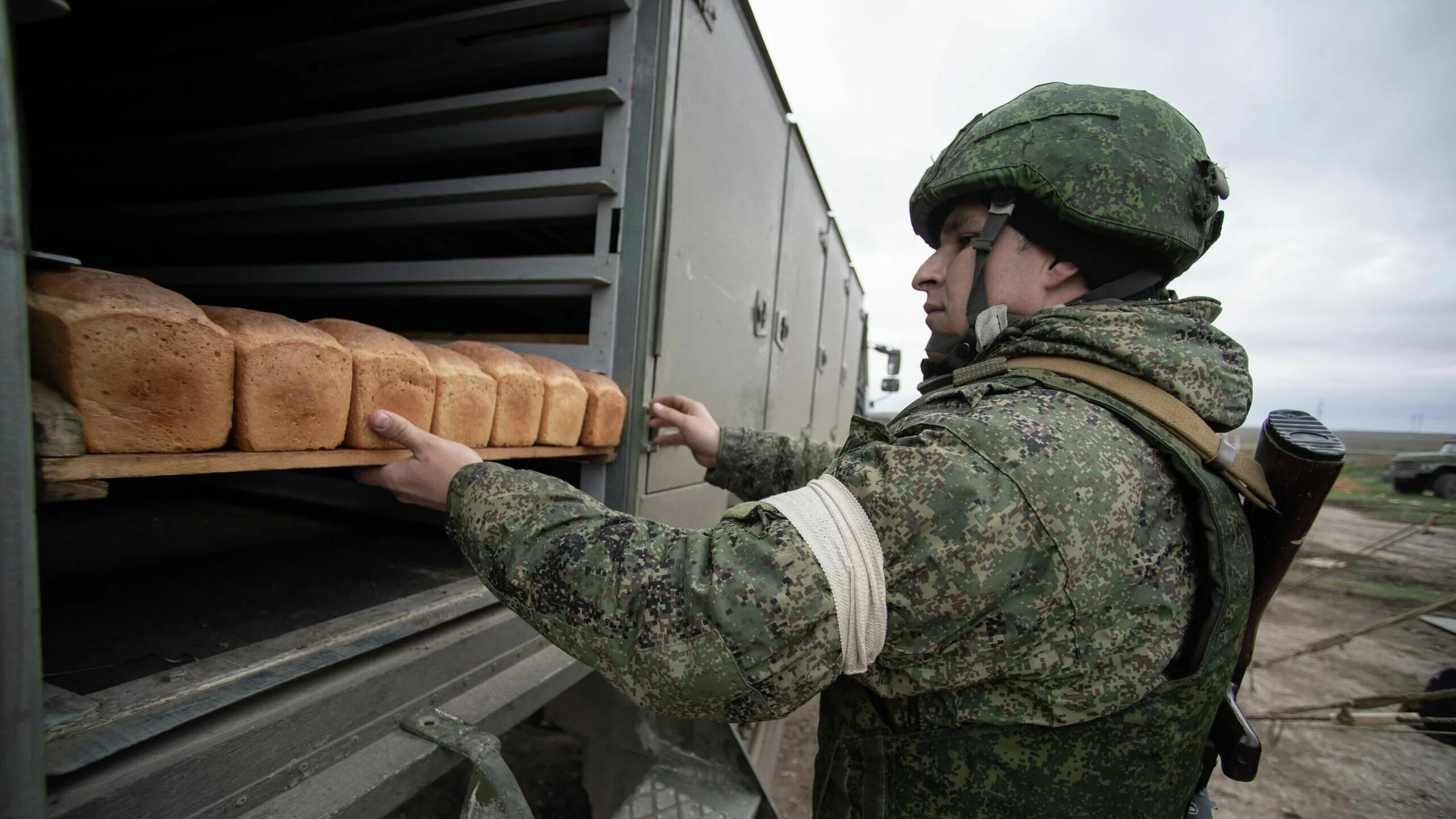 В связи с военной операцией. Вс России. Российские солдаты на Украине. Специальная Военная операция. Солдат вс РФ.