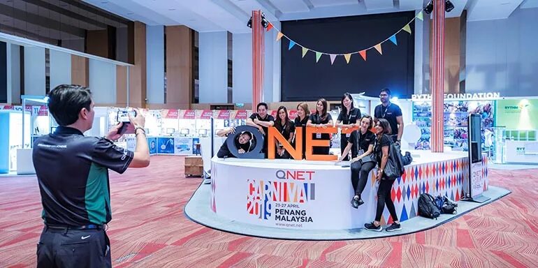 Q net. Джейхун qnet. мистер тони qnet. офис qnet. малайзия qnet.