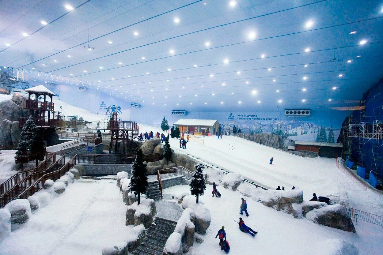 Дубай горнолыжный. Горнолыжный комплекс ски Дубай. Скай Дубай Ski Dubai. Дубай Молл горнолыжный курорт. Снежный парк Ski Dubai.