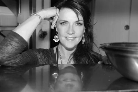 Amanda Tapping. gallery. 