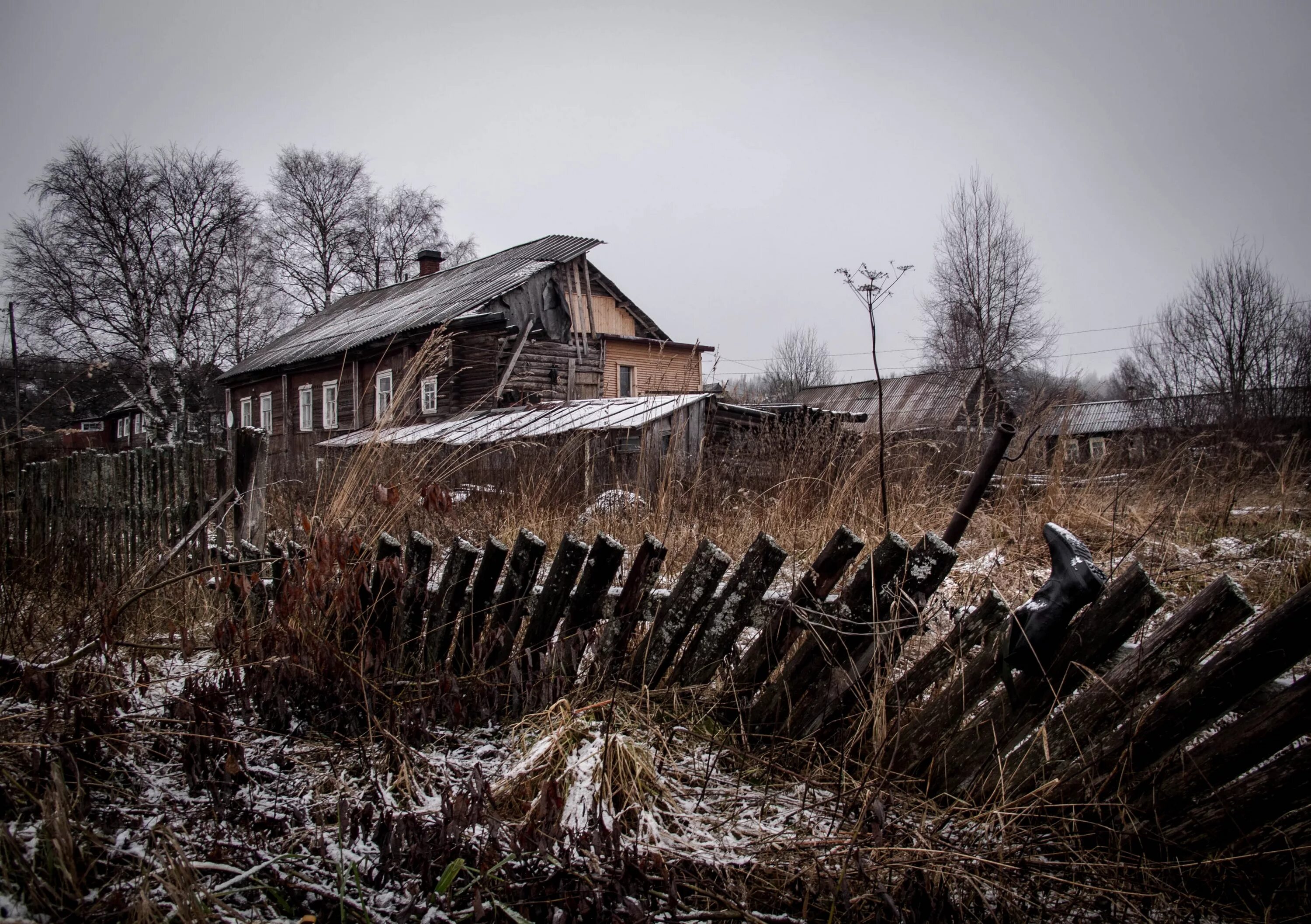 Исчезнувший русский город. Деревня низовская лужского района. более 830 деревень и сел нижегородской области опустели. деревня разруха российская разруха. разрушенная деревня.