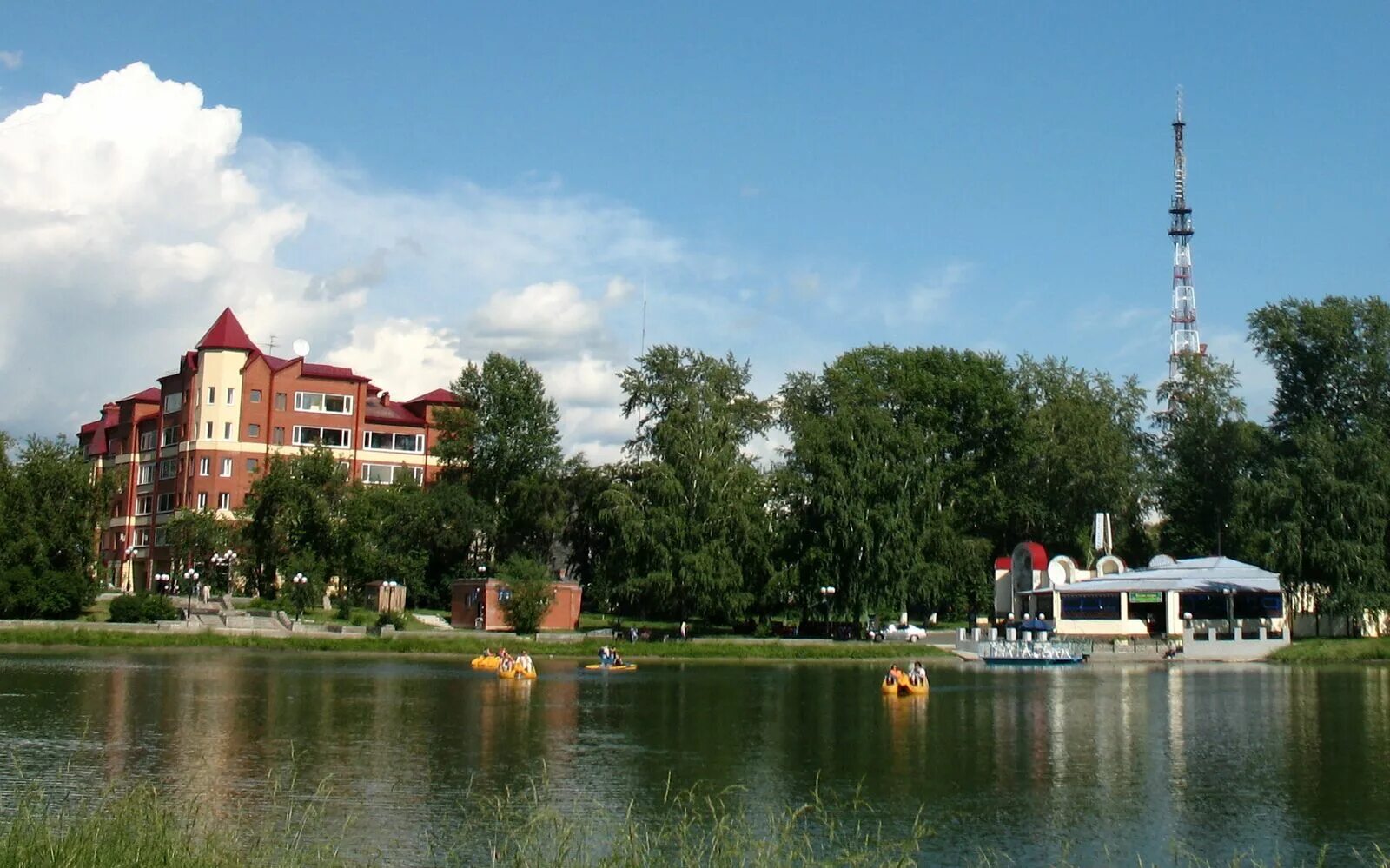 Белая томск. Белое озеро Томск. Белое озеро Томск парк. Белое озеро в г. Томске. Белое озеро Томск сверху.