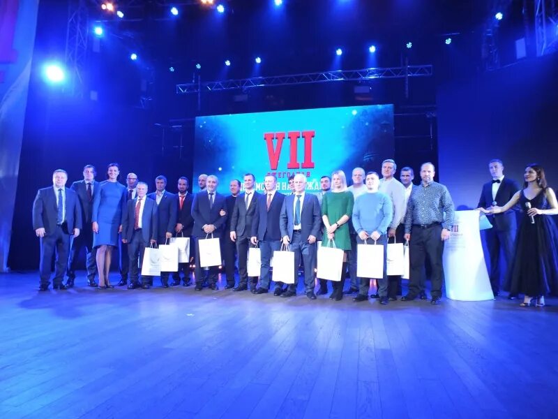 Лучшие представители культуры. Элитарная культура театр. Семен чудин большой театр. Лучшие представители культуры. Артамонов министерство культуры калуга.