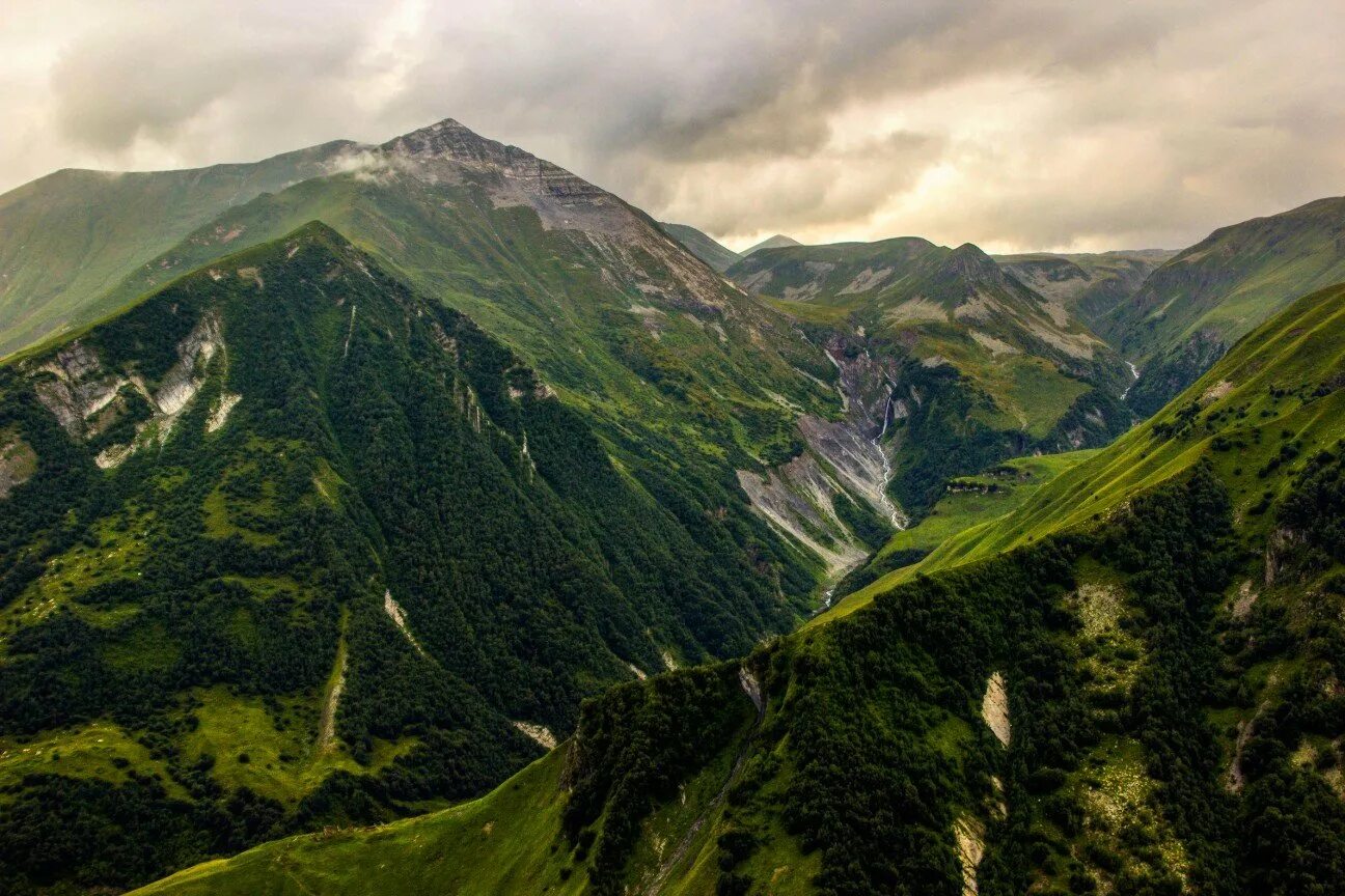 Есть кавказских гор