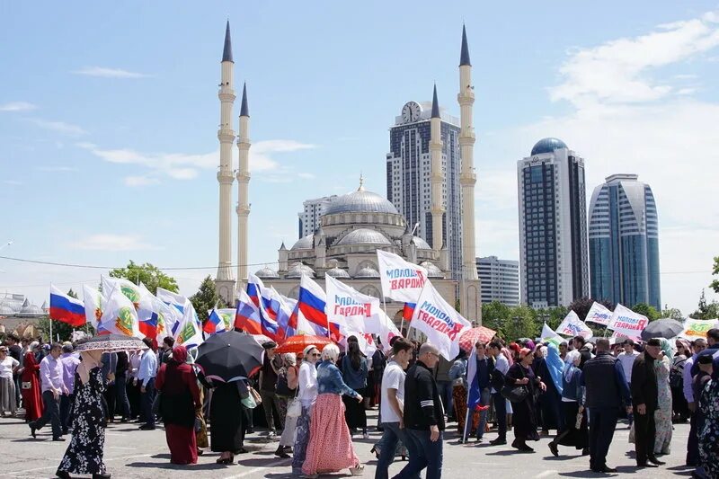 Чеченская 2018. Чечня 2018. Грозный город. Грозный город население. Грозный население 2022.