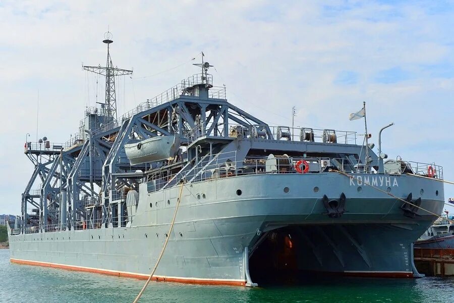 старинное военное судно. три святителя линейный корабль, 1838. карстен роде корсар ивана грозного. фрегат орел 1668. марселец корабль.