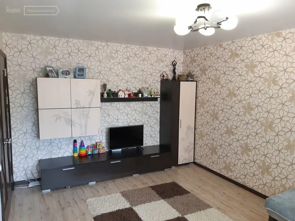 квартиры в можге 2. квартира 8 комнат. квартира в можге. снять квартиру в можге. можга вешняковский микрорайон дом 5.